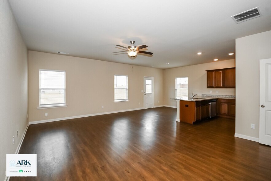 Building Photo - 151 Innis Brk Cir SW