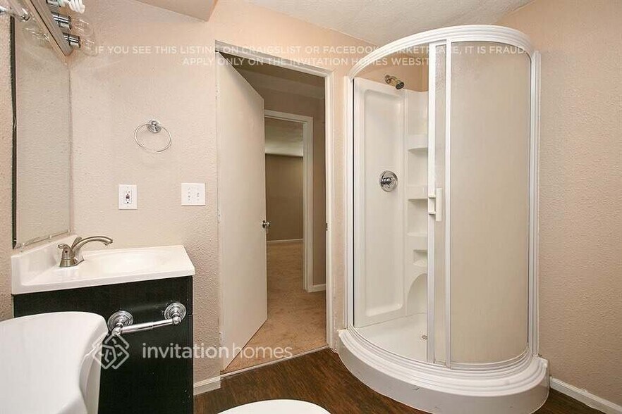 Building Photo - 10932 Birch Dr