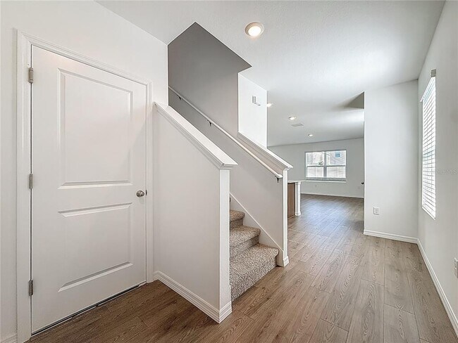 Building Photo - 35541 Kinsey Pt