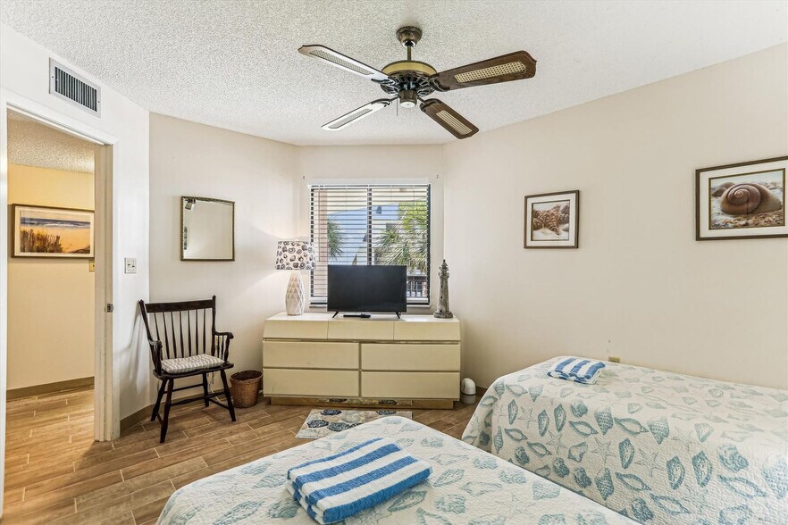 Building Photo - 4250 A1A S