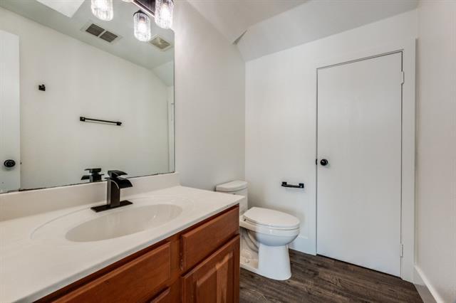 Building Photo - 1609 Santos Dr