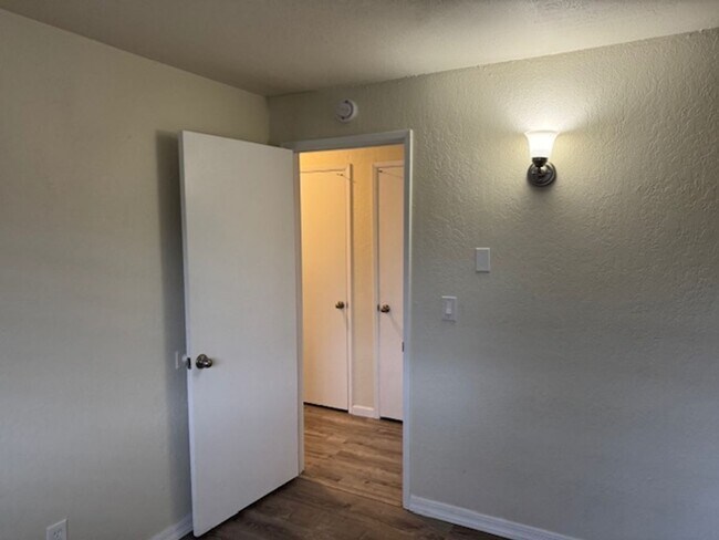 Building Photo - 3007-3009 JUANIPERO