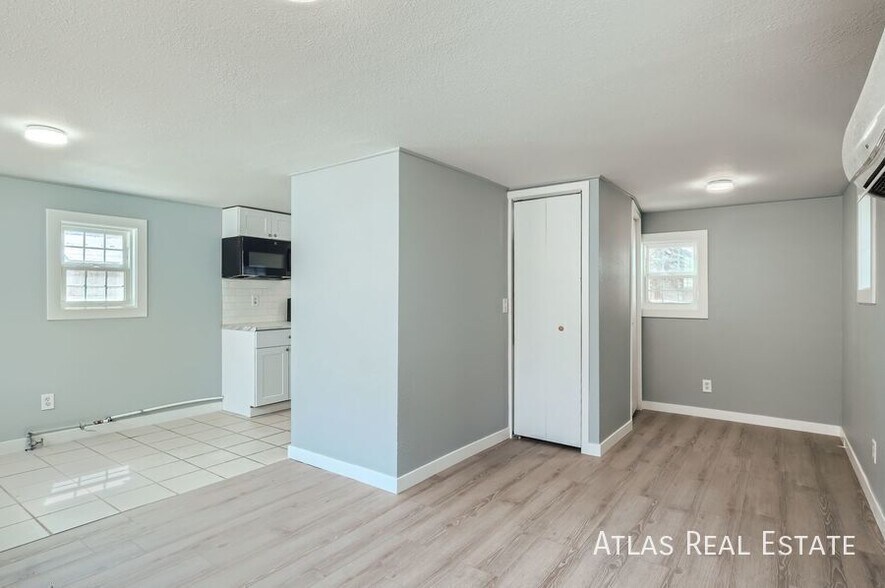 Building Photo - 1811 14th Ave