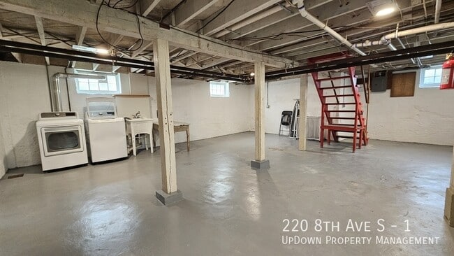 Building Photo - 220 8th Ave S