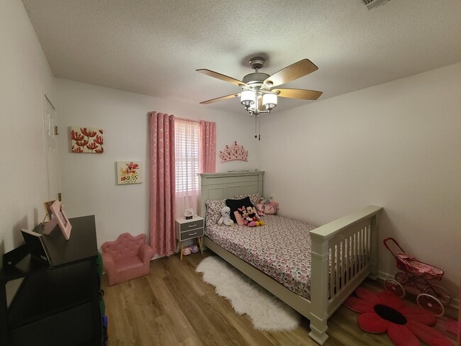 Building Photo - 179 W Cherrywood Ln