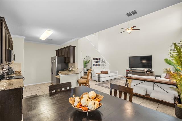 Building Photo - 3014 Rosemount Ln