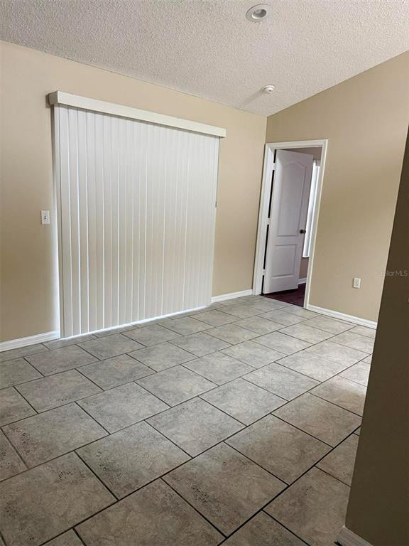 Building Photo - 650 Lakemont Dr