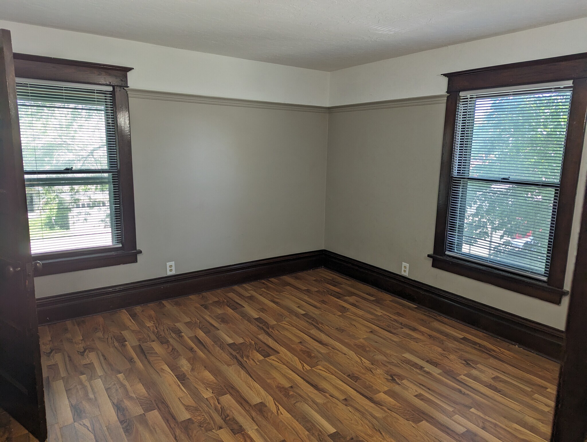 Building Photo - 1116 S Glass St