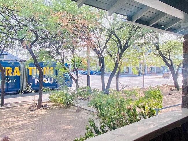 Building Photo - FOR RENT