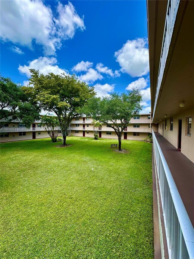 Building Photo - 7175 Orange Dr