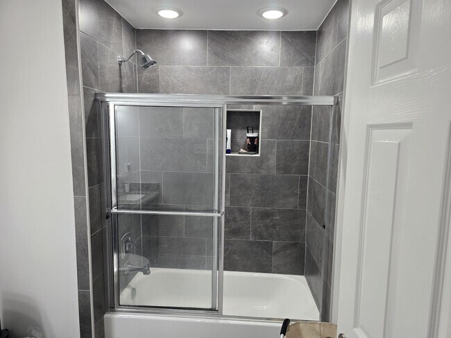 Building Photo - 5807 Seminario Ln