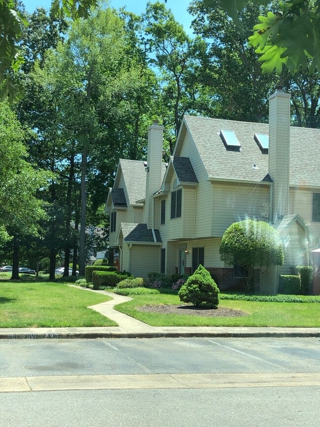 Building Photo - 5 Salt Marsh Quay