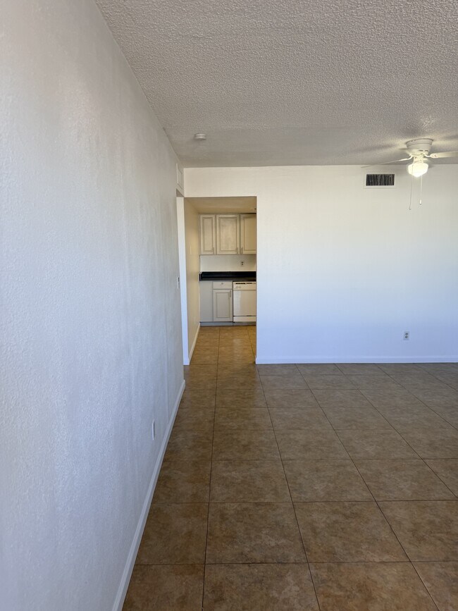 Building Photo - 10595 W Arica Rd