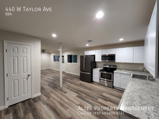 Building Photo - 440 W Taylor Ave
