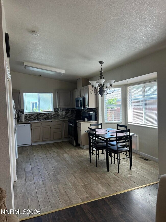 Building Photo - 1926 Hamilton Ave