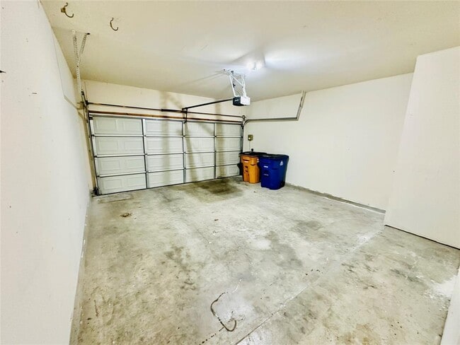 Building Photo - 16216 Castletroy Dr