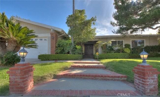 Building Photo - 16612 Park Ln Cir