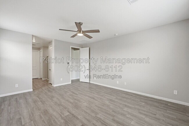 Building Photo - 5635 W Hayduk Rd