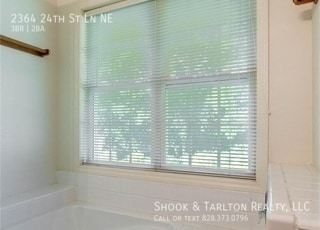 Building Photo - 2364 24th St Ln SE