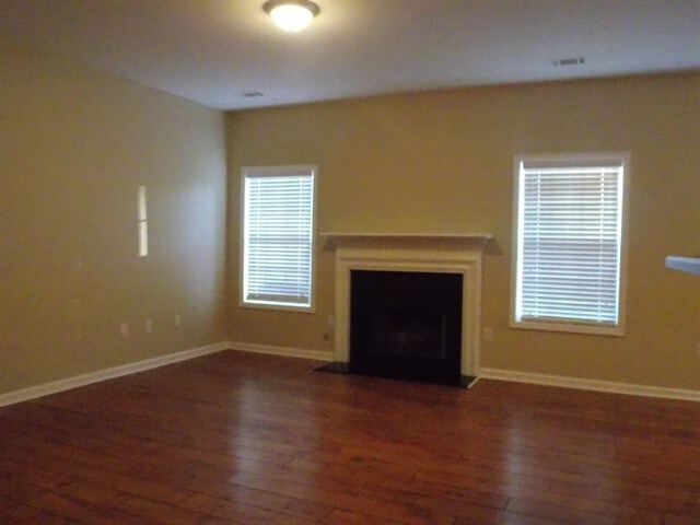 Building Photo - 4 Plum Orchard Ct