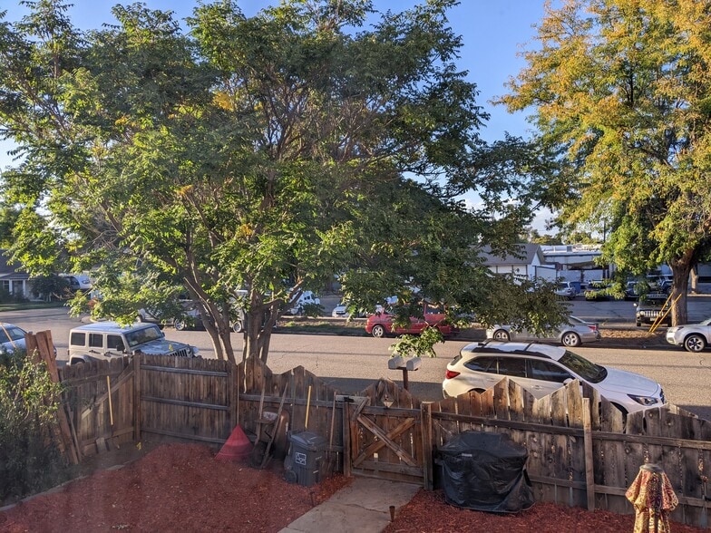 View to the west - 146 W 3rd St