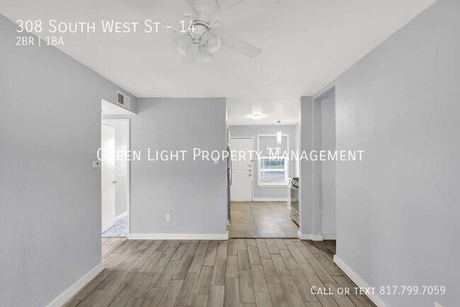 Building Photo - 308 S W St