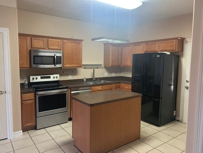 Building Photo - 10330 Panther Point Dr