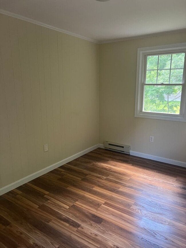 Building Photo - 5 Philbrick Ln