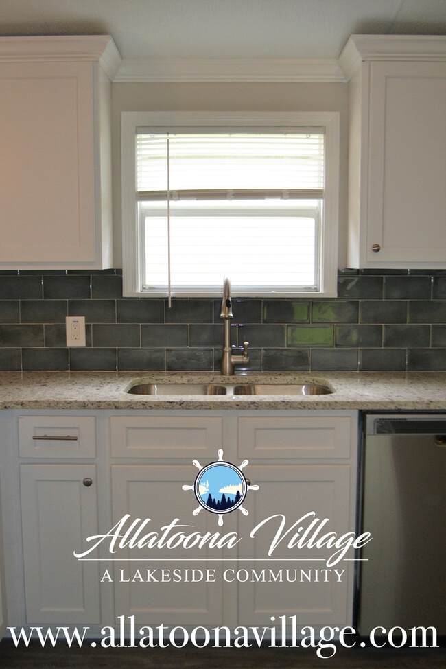 Building Photo - Lake Access and 1 mile to Downtown Acworth! Renovated 3BR/2Bth Pet Friendly