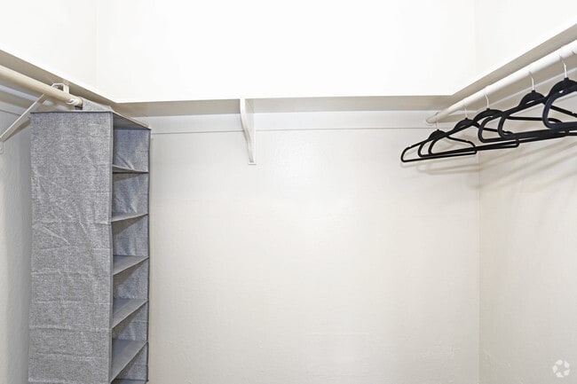 Interior Photo - Villa Regia Apartments