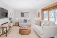 Building Photo - 2100 School St