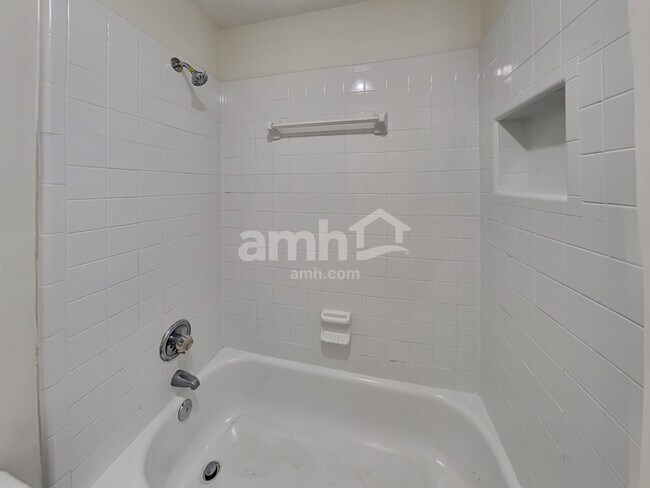 Building Photo - 3987 Fox Glen Dr