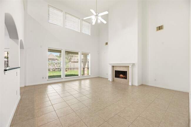 Building Photo - 1810 Candle Light Ct