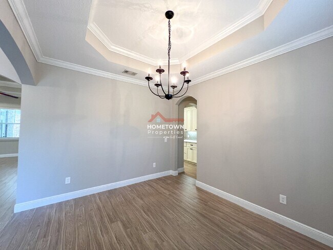 Building Photo - 1467 W Shores Blvd