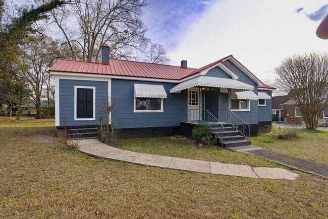 Building Photo - 3 Bedroom Newly Renovated Home in Central SC