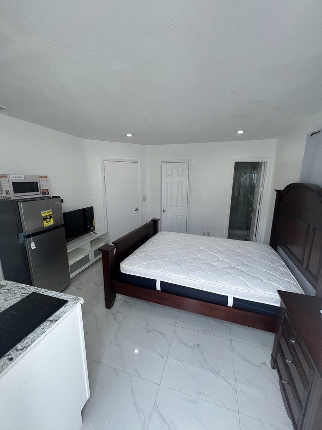 Building Photo - 10444 SW 7th St