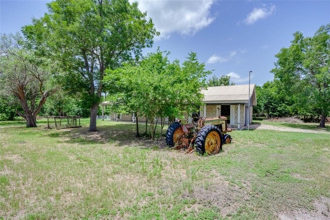 Building Photo - 18641 Camino Real
