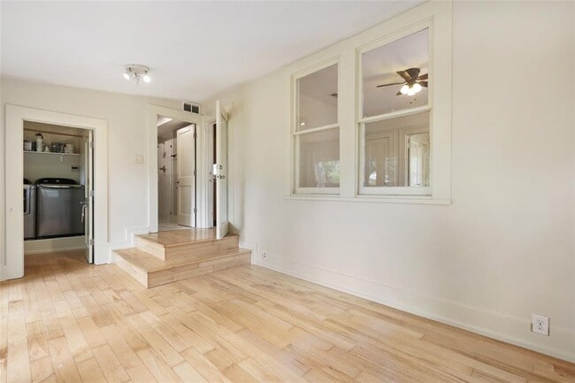 Building Photo - 4404 Avenue C