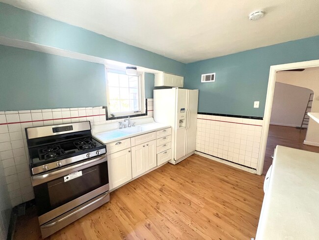 Building Photo - Charming 2 Bedroom, 1 Bathroom Home in St....