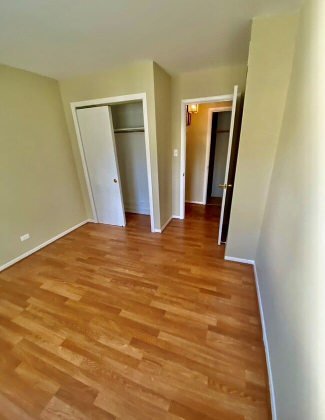 Building Photo - 1119 Crest Ln