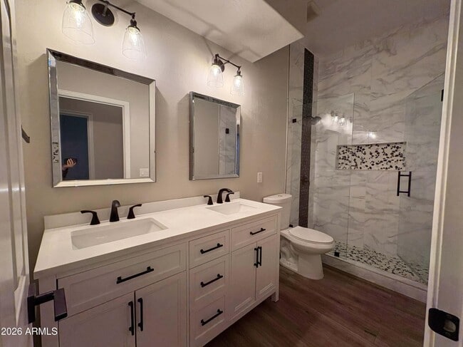 Building Photo - 13031 W Stella Ct