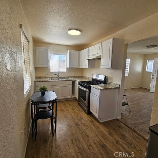 Building Photo - 10830 Bellegrave Ave