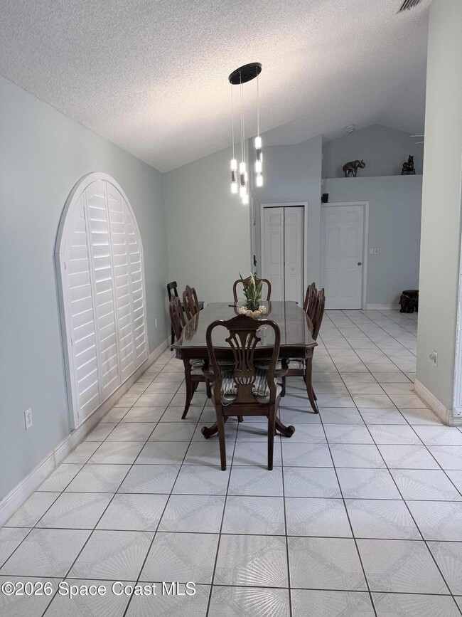 Building Photo - 1691 Norman St NE