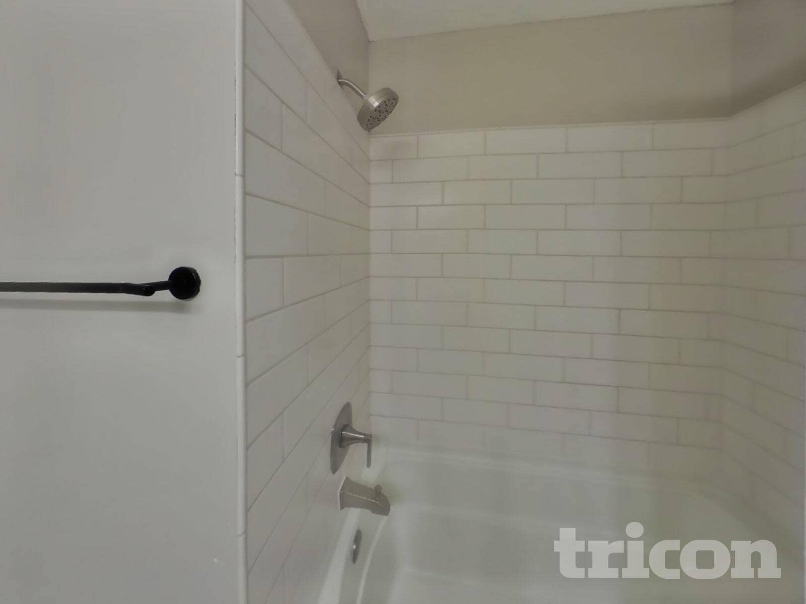 Building Photo - 820 Shenandoah Ln N