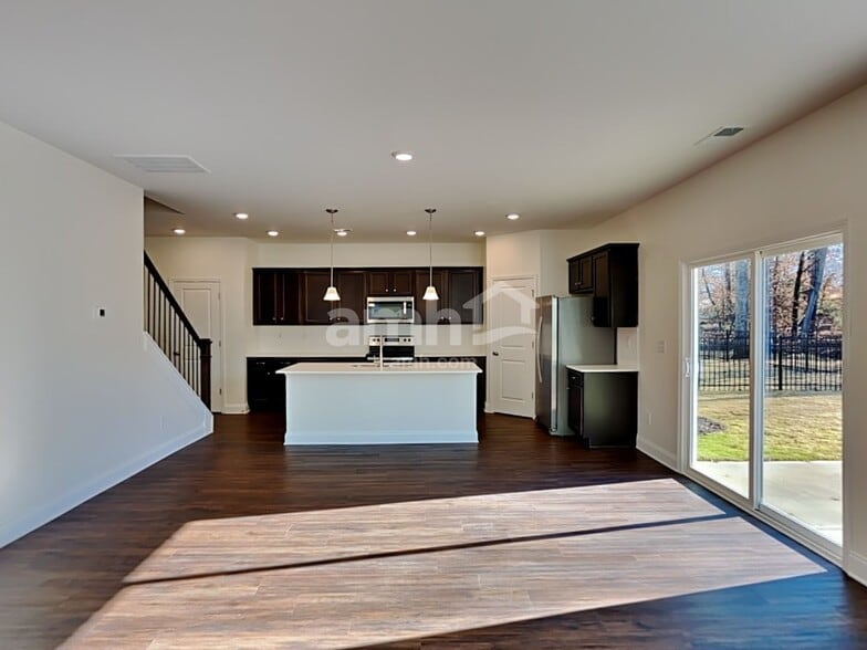 Building Photo - 602 Rivermist Dr