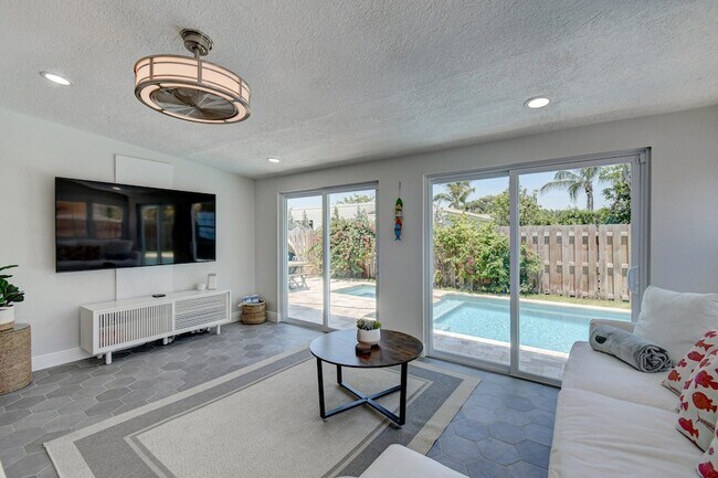 Building Photo - 309 Rilyn Dr