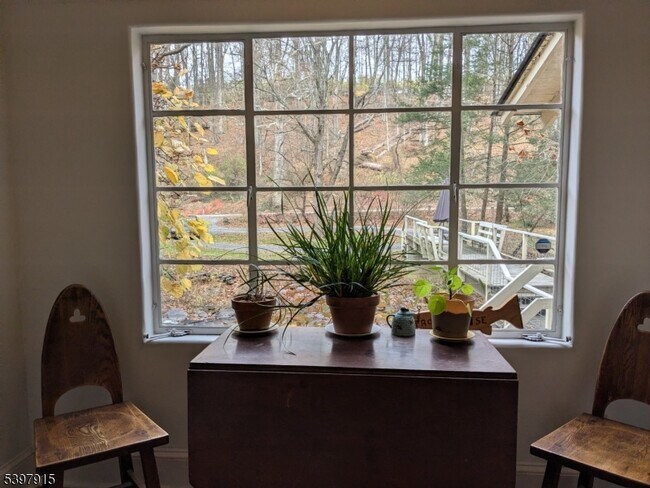 Building Photo - 445 Miller Park Rd