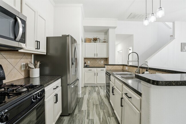Building Photo - 14410 Long Meadow Dr