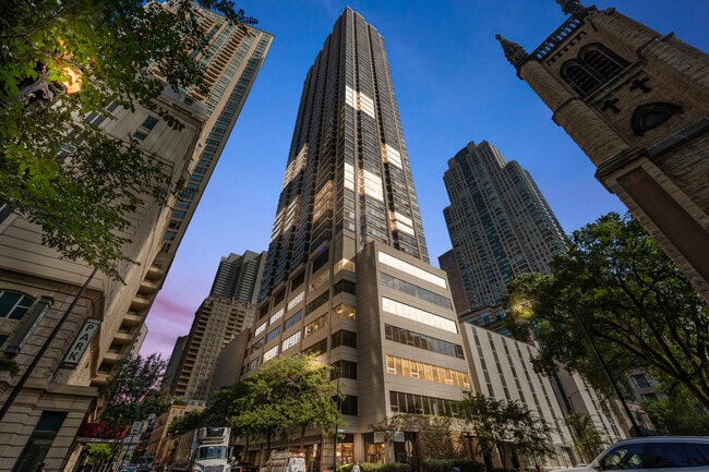 Building Photo - 30 E Huron St