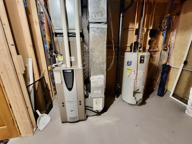 Building Photo - 29622 Gateway Ave